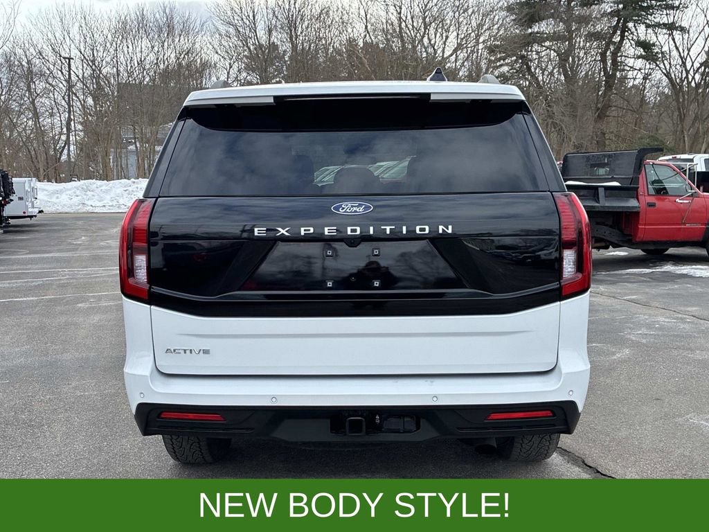 Certified 2025 Ford Expedition Active image 6