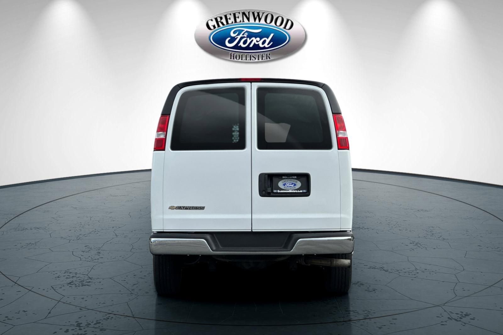 Used 2023 Chevrolet Express 2500 Work Van w/ Driver Convenience Package image 5