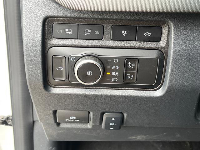 Certified 2024 Ford F450 Platinum w/ FX4 Off-Road Package image 18