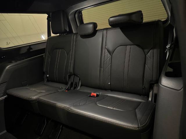 Certified 2024 Ford Expedition Max Platinum RWD image 36