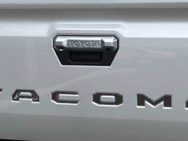 Used 2024 Toyota Tacoma Limited w/ Limited Package (LT) AWD/4WD image 24