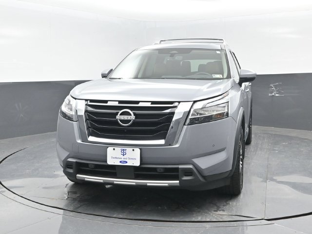 Used 2024 Nissan Pathfinder Platinum AWD/4WD image 25