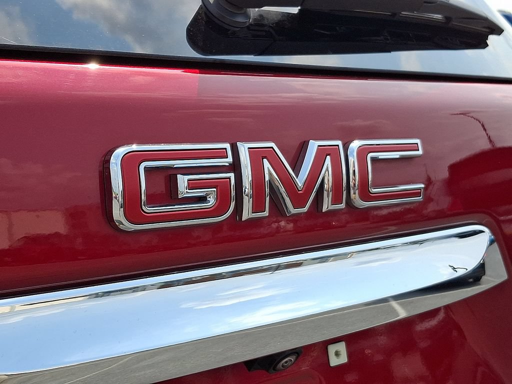 Used 2024 GMC Terrain SLT w/ LPO, Floor Liner Package AWD/4WD image 31
