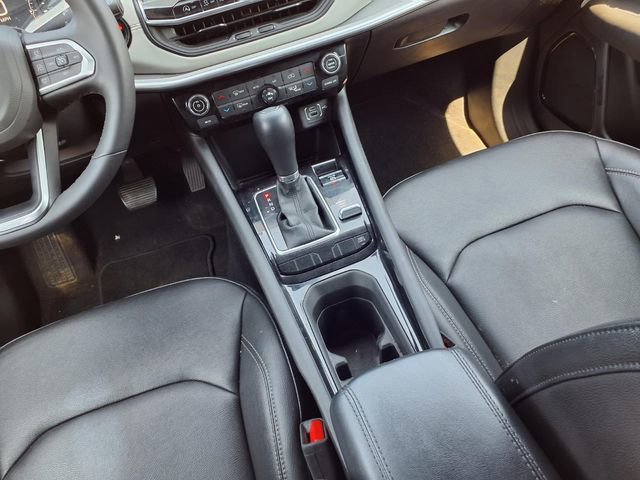 Used 2025 Jeep Compass Limited image 14