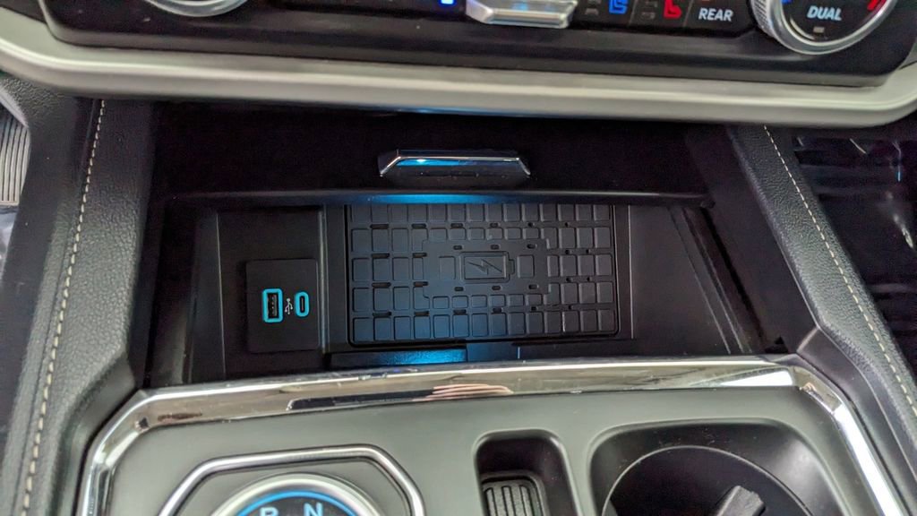 Certified 2024 Ford Expedition XLT image 31