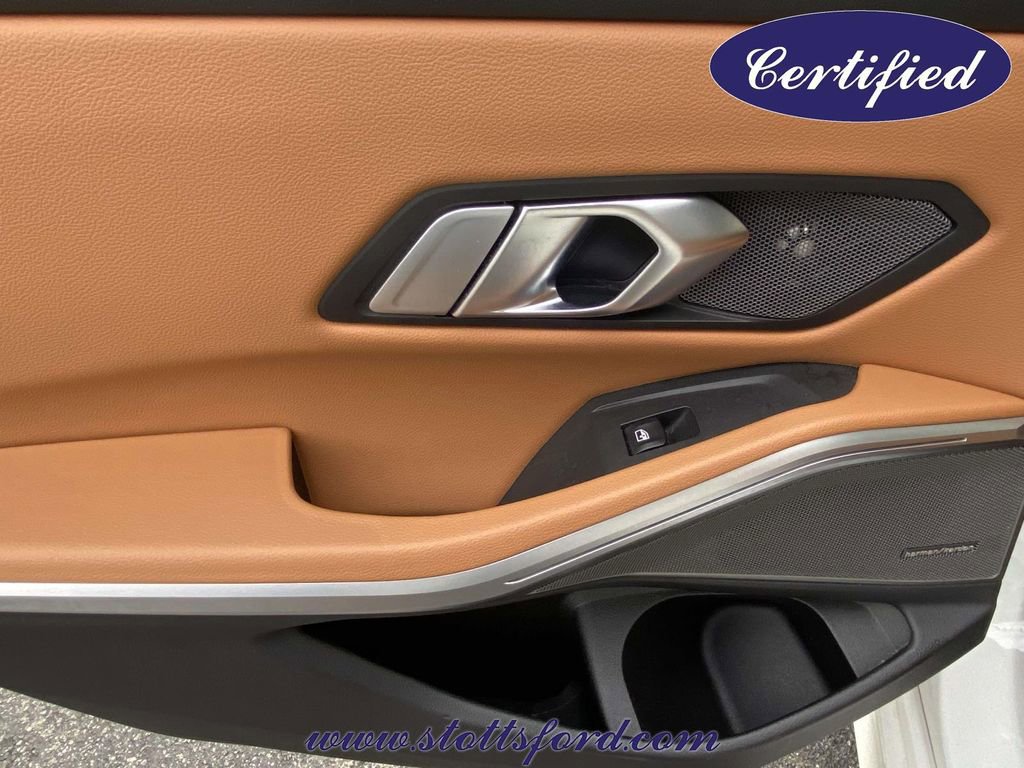 Used 2023 BMW 330i Sedan w/ Premium Package image 12