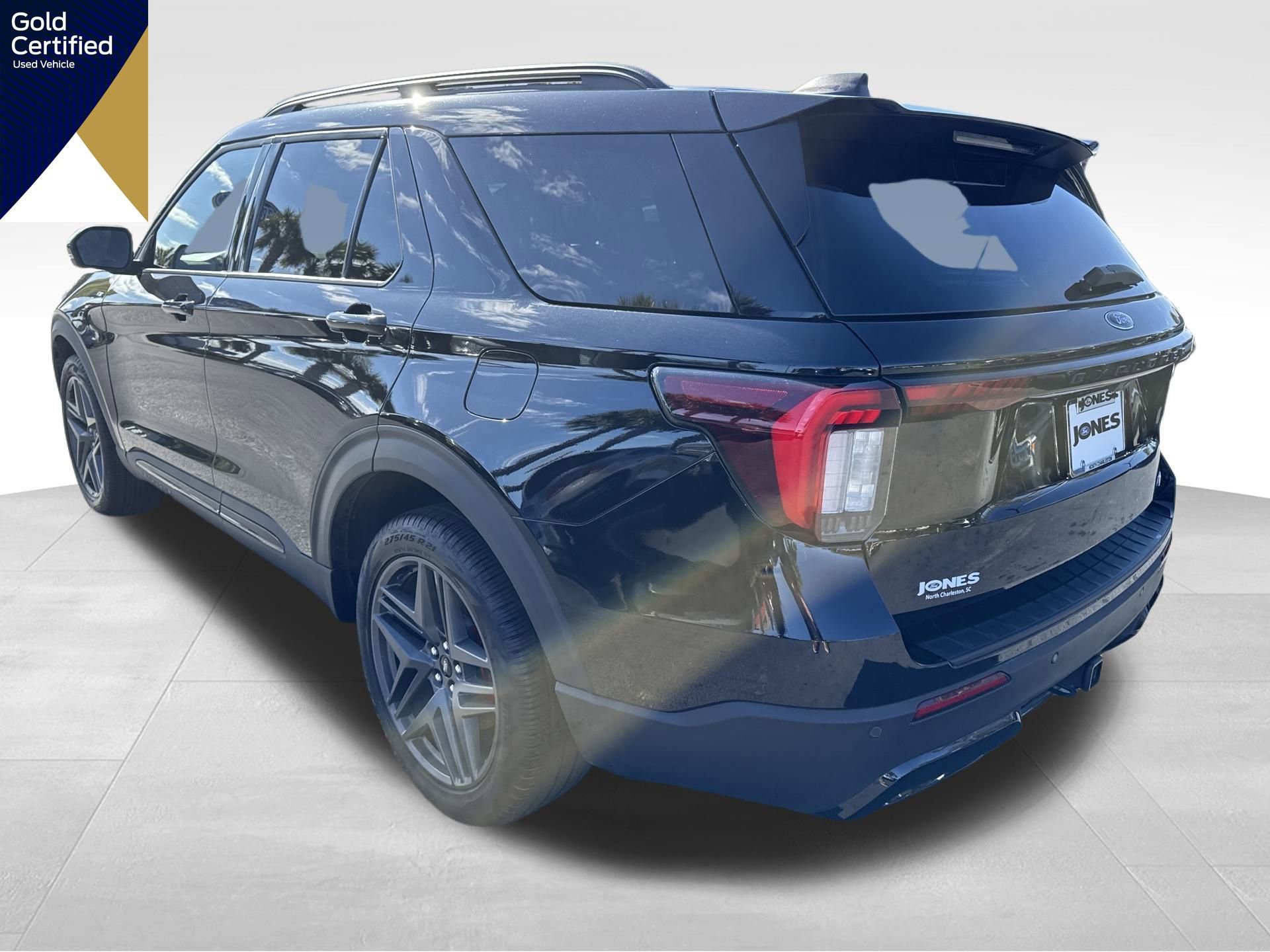 Certified 2025 Ford Explorer ST-Line w/ ST-Line Street Pack image 6