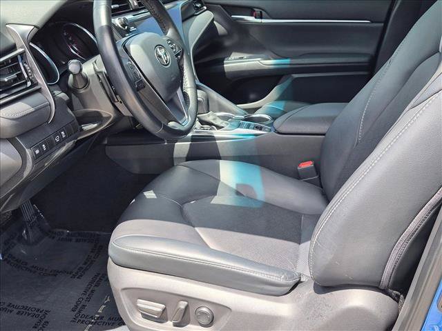 Used 2020 Toyota Camry XSE FWD image 16