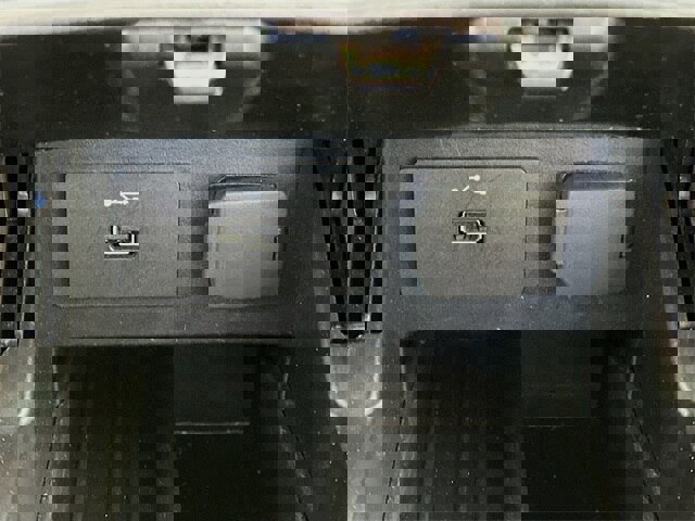 Certified 2019 Ford Explorer FWD image 19