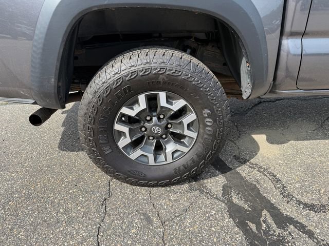 Used 2021 Toyota Tacoma TRD Off-Road AWD/4WD image 22