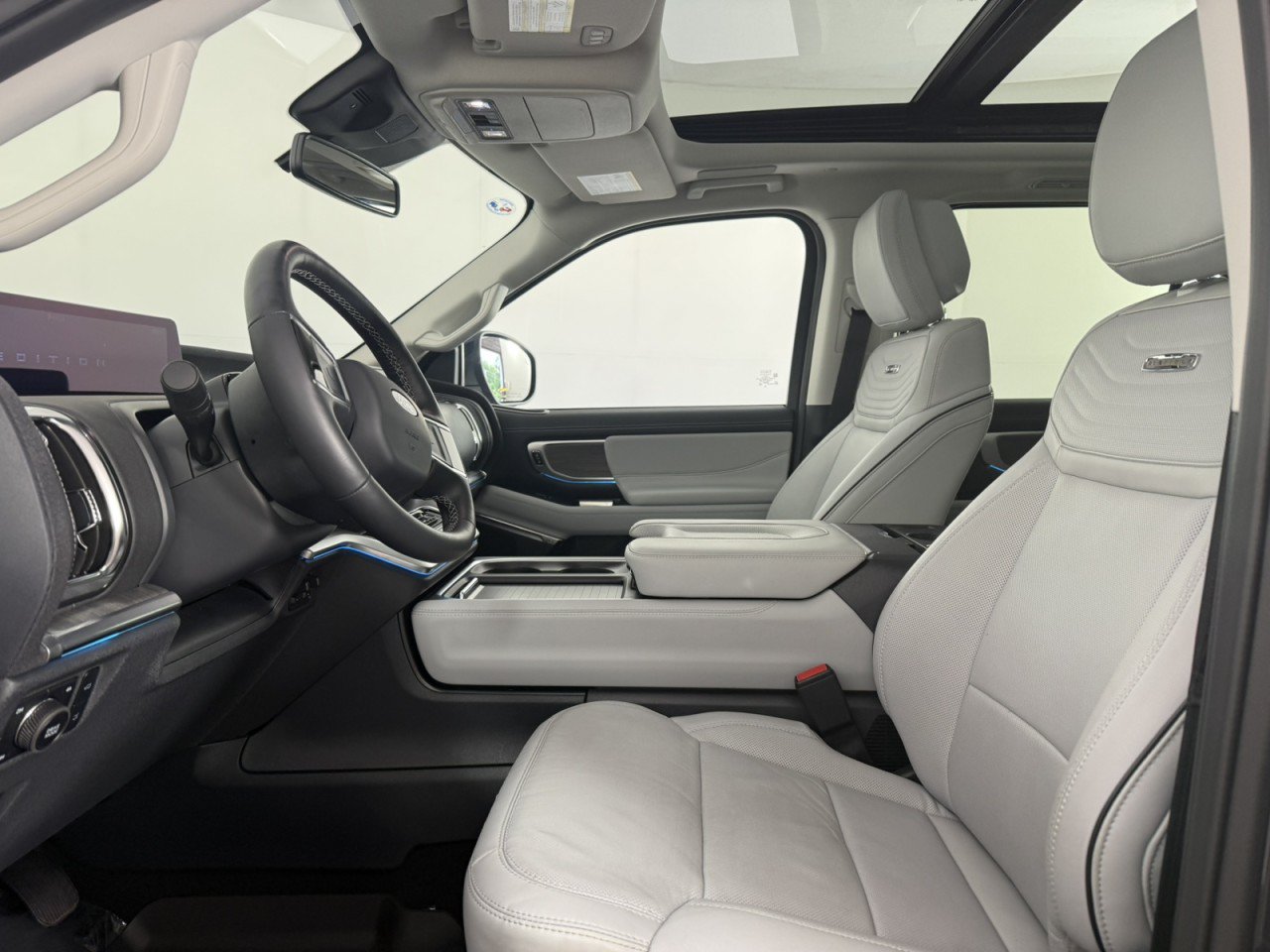 Certified 2026 Ford Expedition Max Platinum w/ Platinum Ultimate Package AWD/4WD image 18