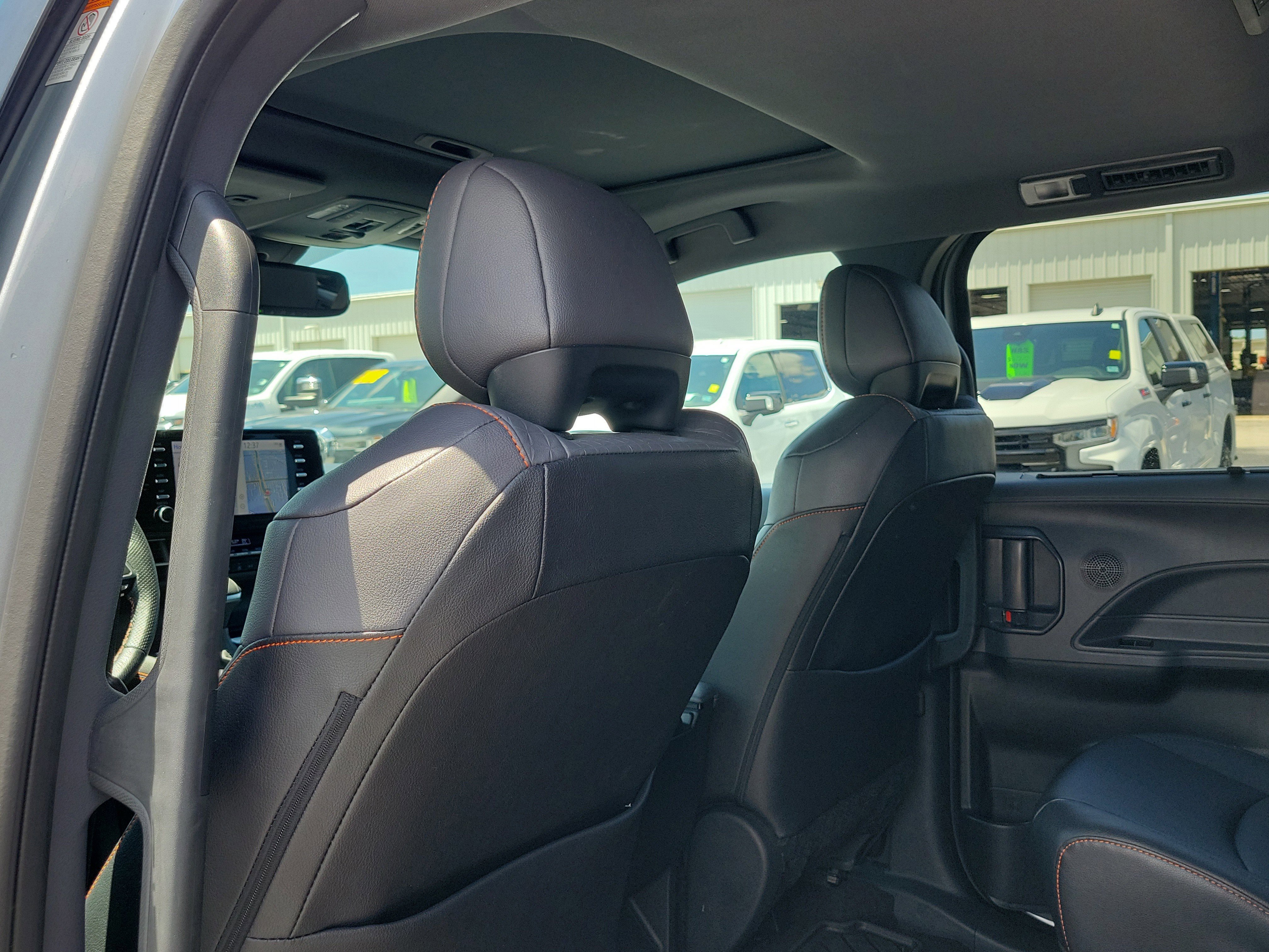 Used 2024 Toyota Sienna XSE w/ XSE Plus Package AWD/4WD image 13