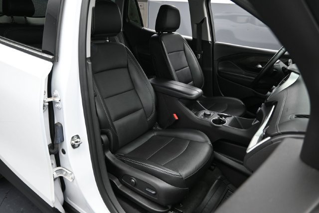 Used 2024 GMC Terrain SLT AWD/4WD image 31