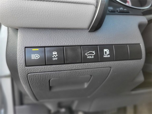 Used 2022 Toyota Camry LE image 21