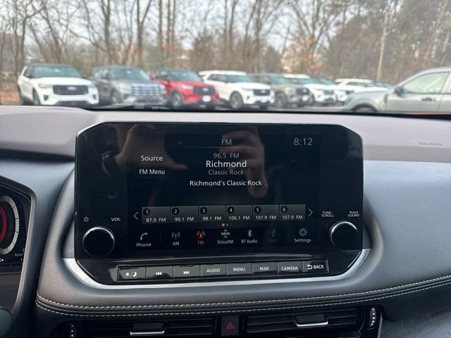 Used 2021 Nissan Rogue Platinum image 16