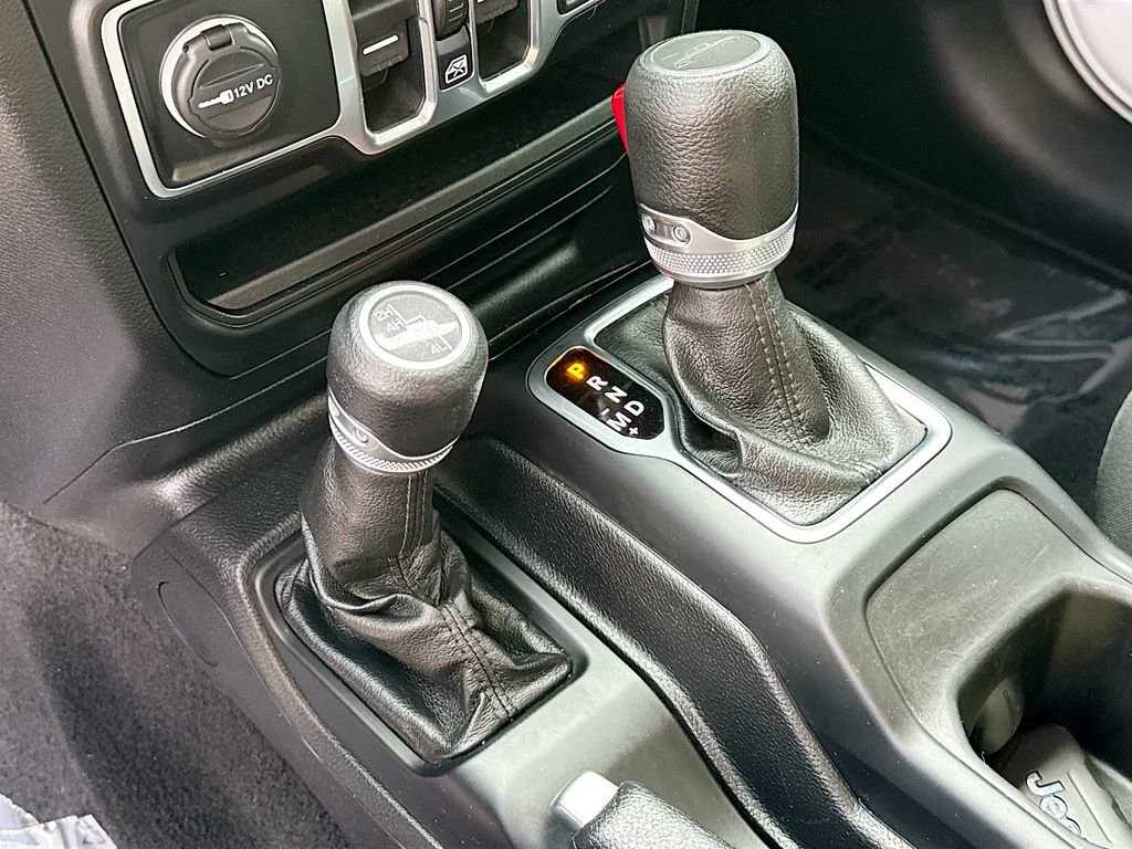 Used 2020 Jeep Gladiator Sport AWD/4WD image 14
