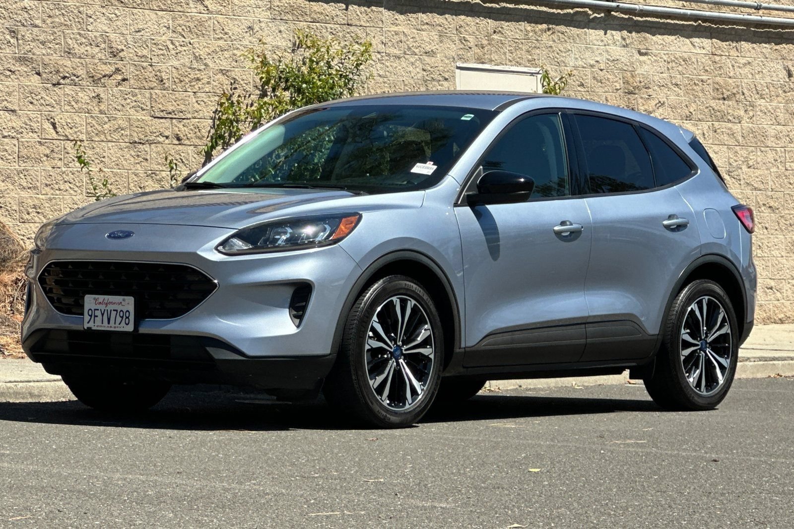 Certified 2022 Ford Escape SE w/ SE Sport Appearance Package FWD image 8