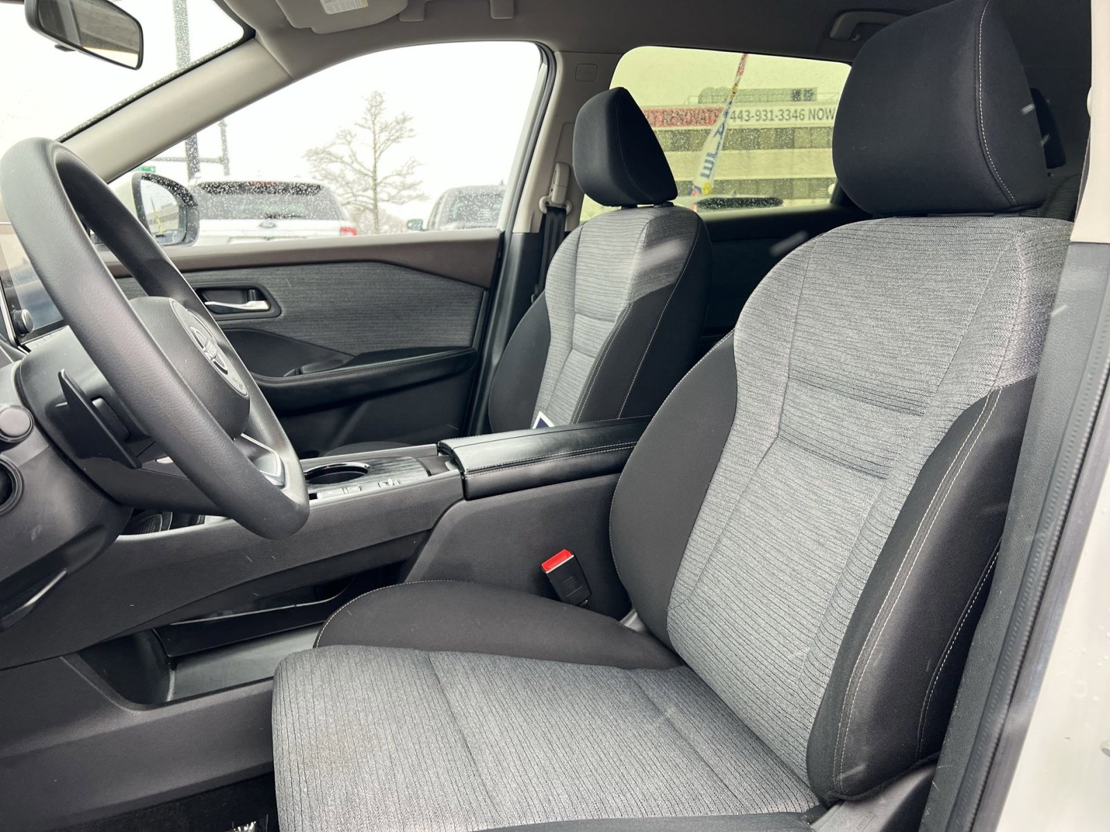 Used 2023 Nissan Rogue SV image 13