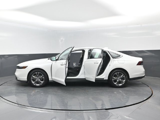 Used 2024 Honda Accord EX image 28