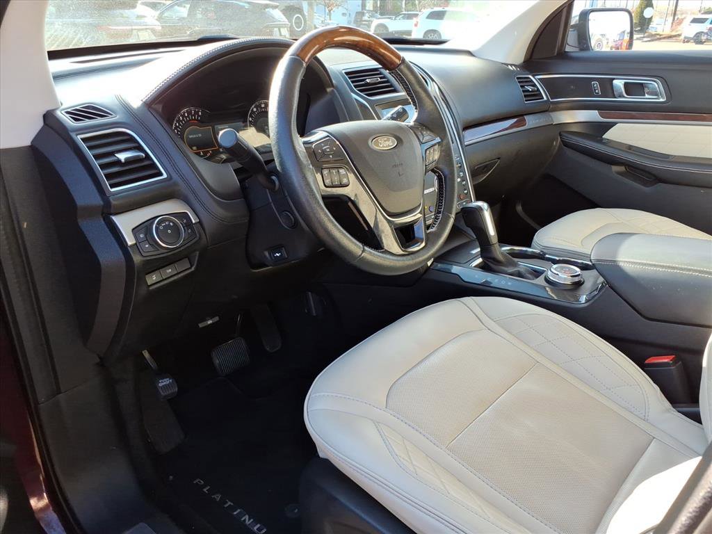 Certified 2018 Ford Explorer Platinum image 15