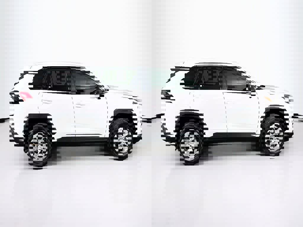 Used 2023 Toyota RAV4 LE image 26