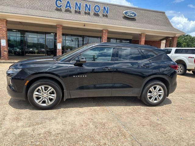 Used 2020 Chevrolet Blazer LT FWD image 2