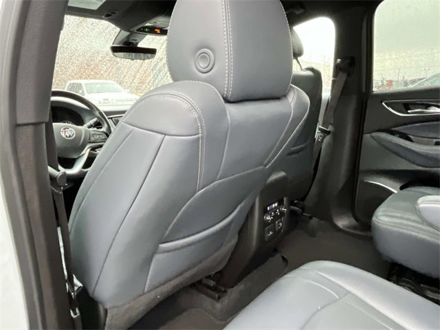 Used 2024 Buick Enclave Premium image 18