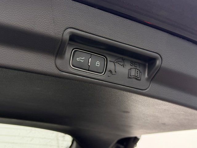 Certified 2025 Ford Explorer ST-Line AWD/4WD image 23