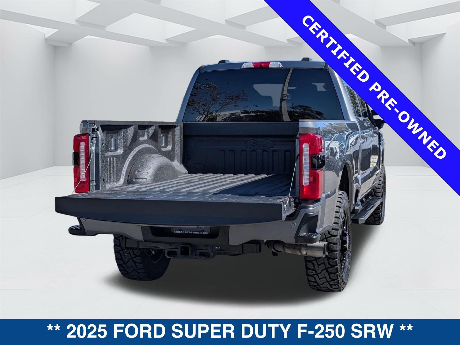 Certified 2025 Ford F250 Lariat w/ Black Appearance Package image 13