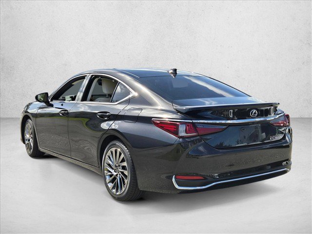 Used 2024 Lexus ES 300h Ultra Luxury w/ Accessory Package (Z2) FWD image 6
