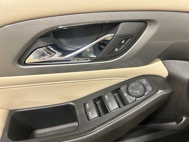Used 2023 Chevrolet Traverse LS AWD/4WD image 13