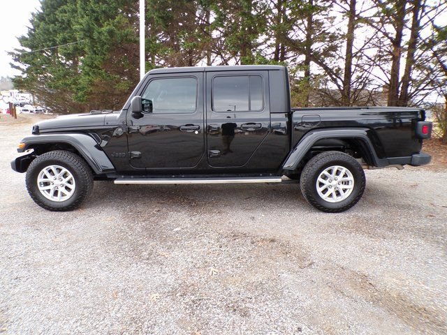 Used 2023 Jeep Gladiator Sport AWD/4WD image 2