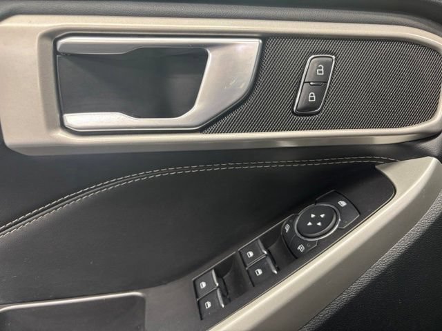 Certified 2023 Ford Explorer XLT w/ Equipment Group 202A AWD/4WD image 6