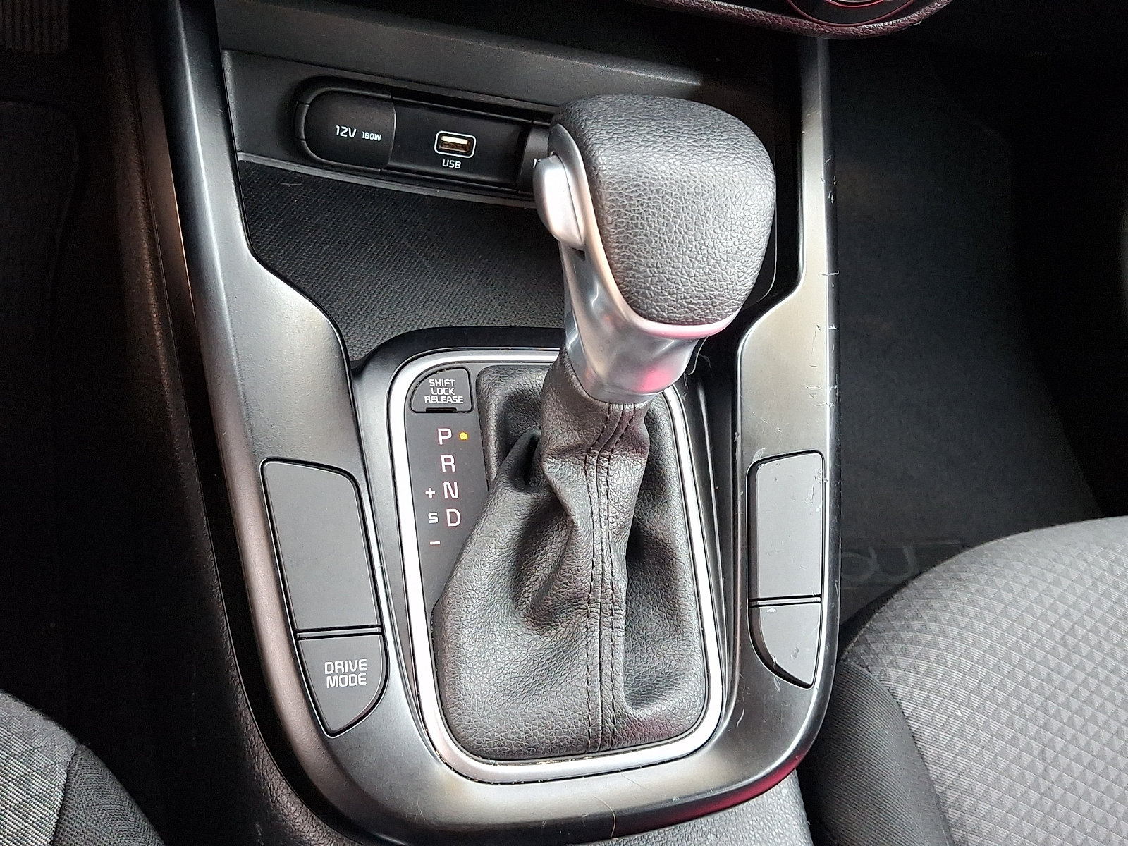 Used 2020 Kia Soul LX FWD image 15