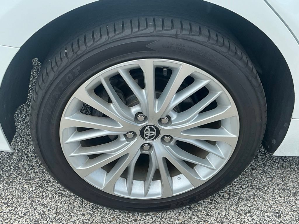 Used 2020 Toyota Camry XLE FWD image 23