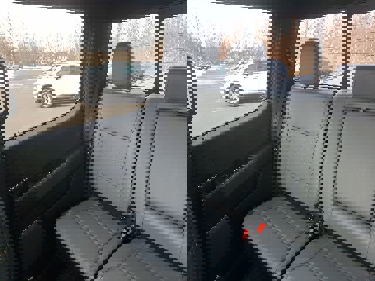 Certified 2022 Ford F150 Lightning Lariat image 12