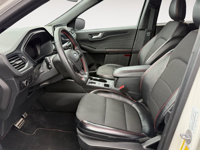 Certified 2023 Ford Escape ST-Line w/ Tech Pack #1 AWD/4WD image 13