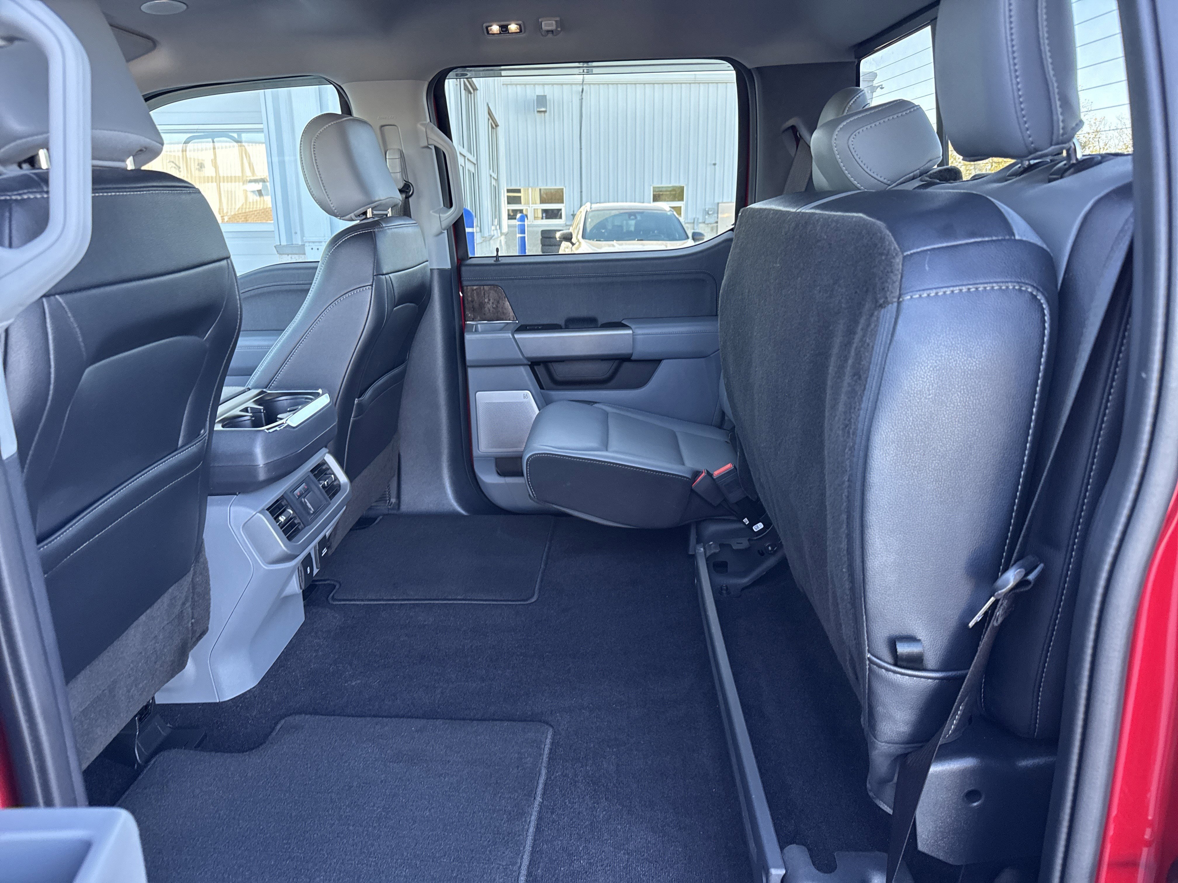 Certified 2022 Ford F150 Lariat w/ Equipment Group 502A High image 35