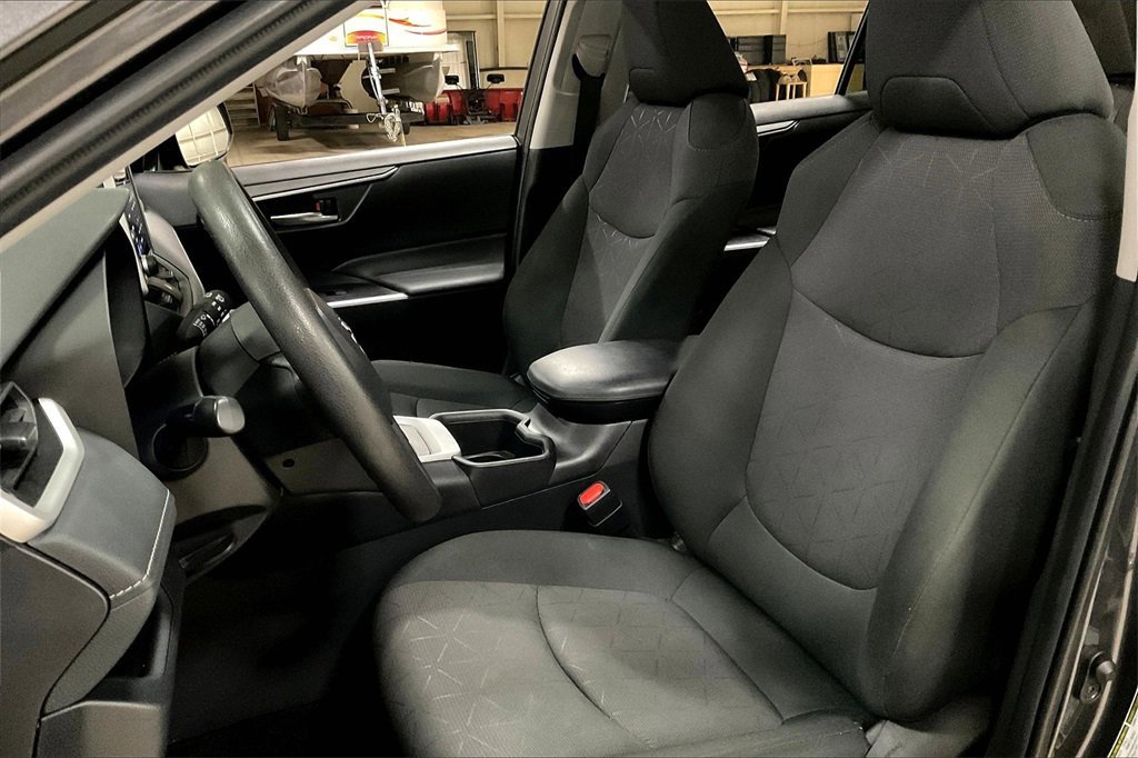 Used 2024 Toyota RAV4 XLE image 23