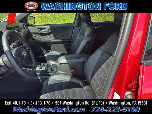 Certified 2023 Ford Escape ST-Line Elite w/ Premium Technology Package AWD/4WD image 11