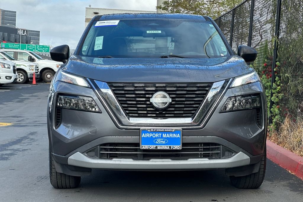 Used 2023 Nissan Rogue S image 11