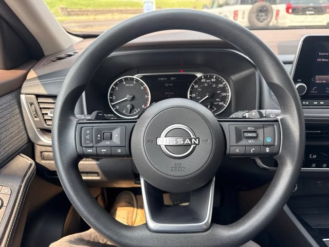Used 2023 Nissan Rogue SV AWD/4WD image 19