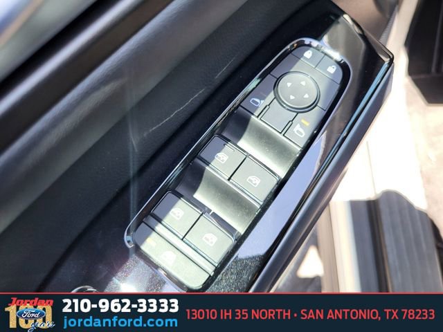Used 2023 Nissan Pathfinder SL FWD image 17