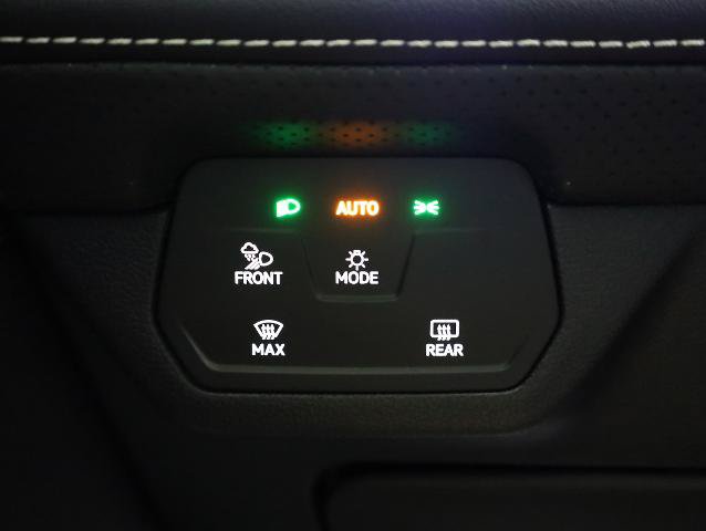 Used 2024 Volkswagen Atlas SEL Premium R-Line AWD/4WD image 29