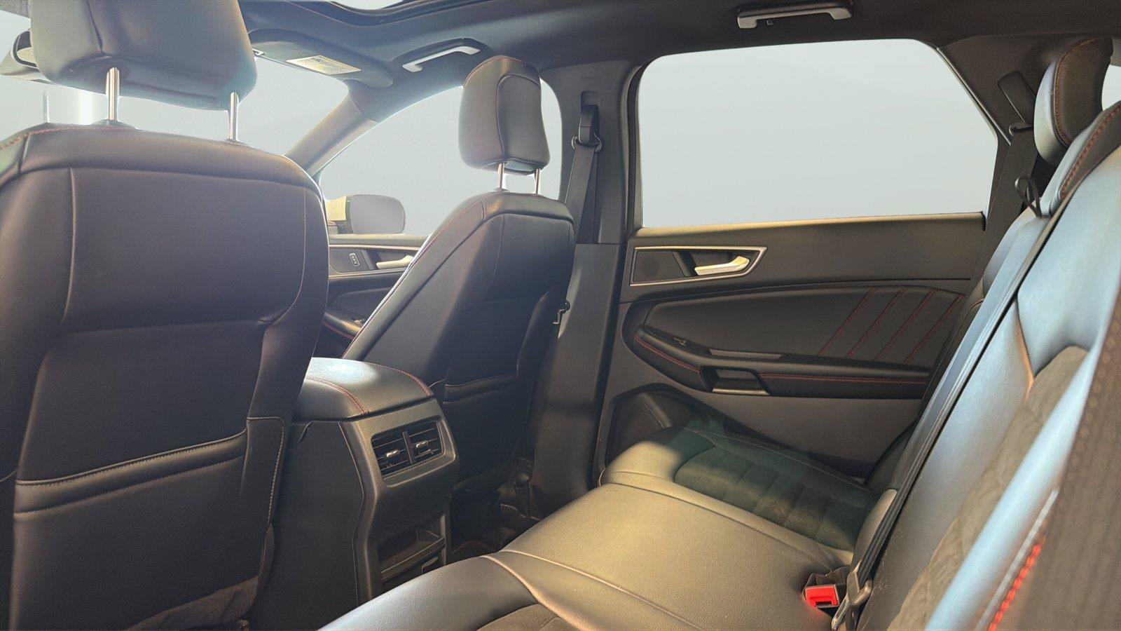 Certified 2023 Ford Edge ST-Line AWD/4WD image 17