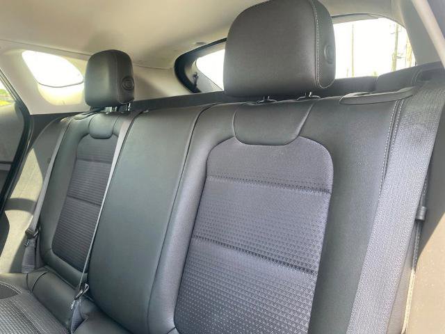 Used 2025 Chevrolet Trax LT FWD image 26
