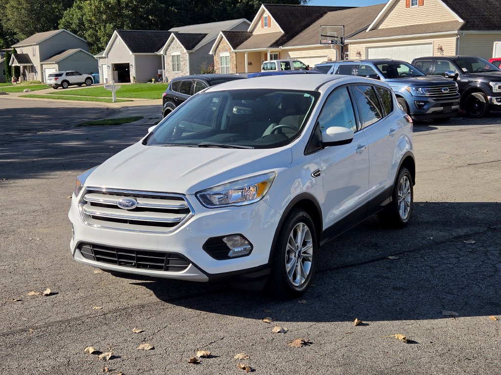 Certified 2019 Ford Escape SE AWD/4WD image 3