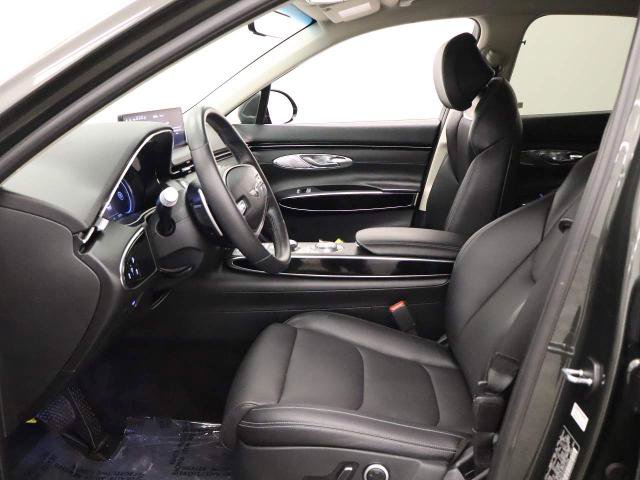 Used 2025 Genesis GV70 2.5T AWD/4WD image 35
