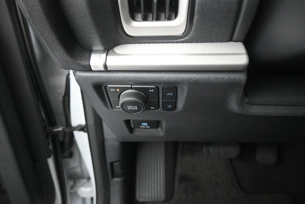 Certified 2025 Ford Expedition Active AWD/4WD image 24