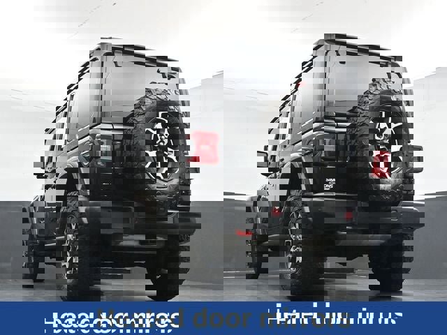 Used 2021 Jeep Wrangler Unlimited Rubicon w/ Dual Top Group AWD/4WD image 9